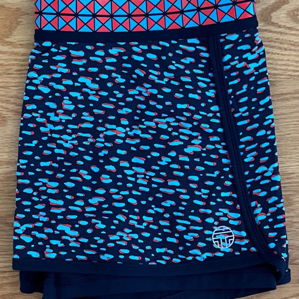 Tory Burch Sport NWOT Spotted Skort (M)